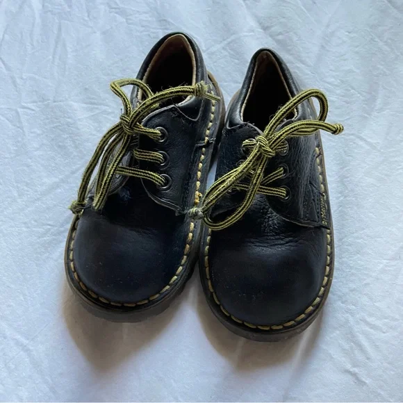 Childen’s Dr. Martens Oxfords - Picture 1 of 7